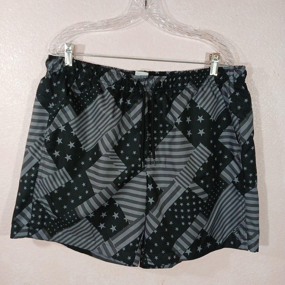 DSG Men's 6" Rec Shorts/Swim Featuring    Black Americana Flag Patchwork Size L